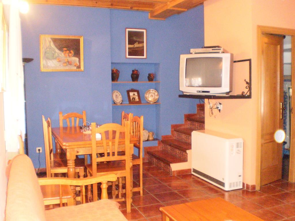Los Olmos Holiday Home Fuentiduena Bagian luar foto